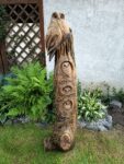 sovička s mláďaty, materiál dub, cena 15 000,- Kč, výška 132 cm